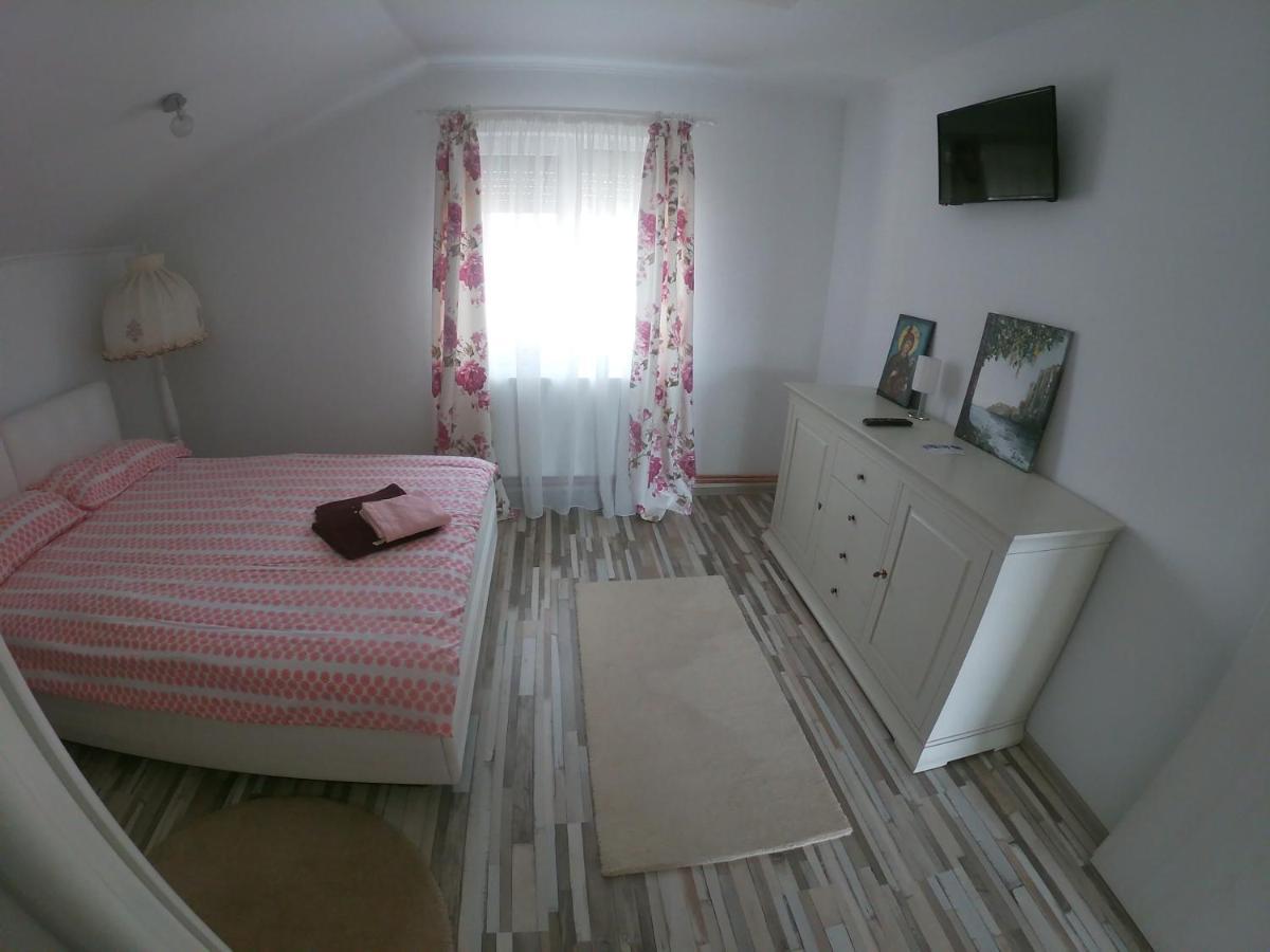 Casa Sannicolau Bed & Breakfast Sinnicolau Mare ภายนอก รูปภาพ