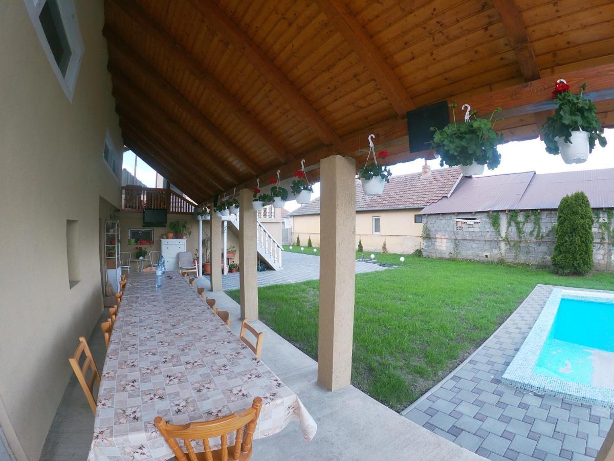 Casa Sannicolau Bed & Breakfast Sinnicolau Mare ภายนอก รูปภาพ