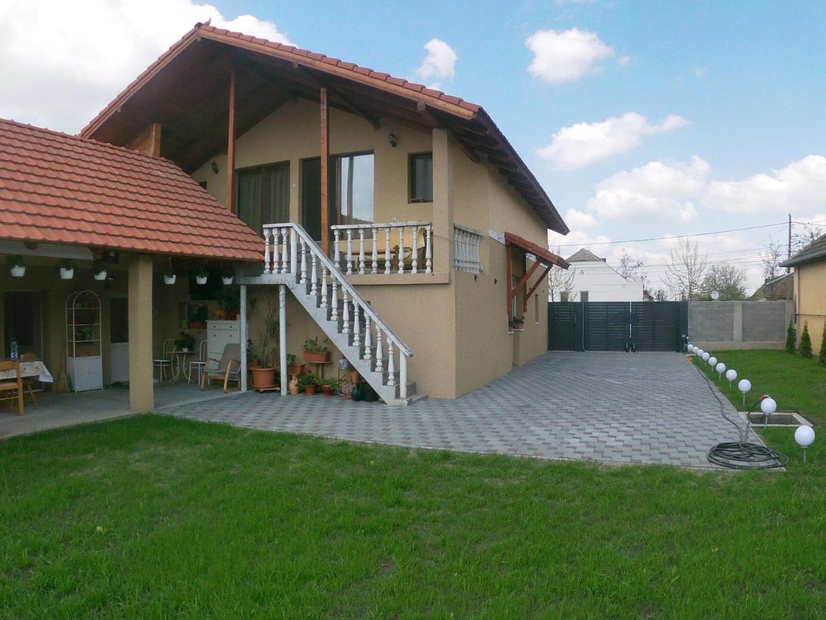 Casa Sannicolau Bed & Breakfast Sinnicolau Mare ภายนอก รูปภาพ