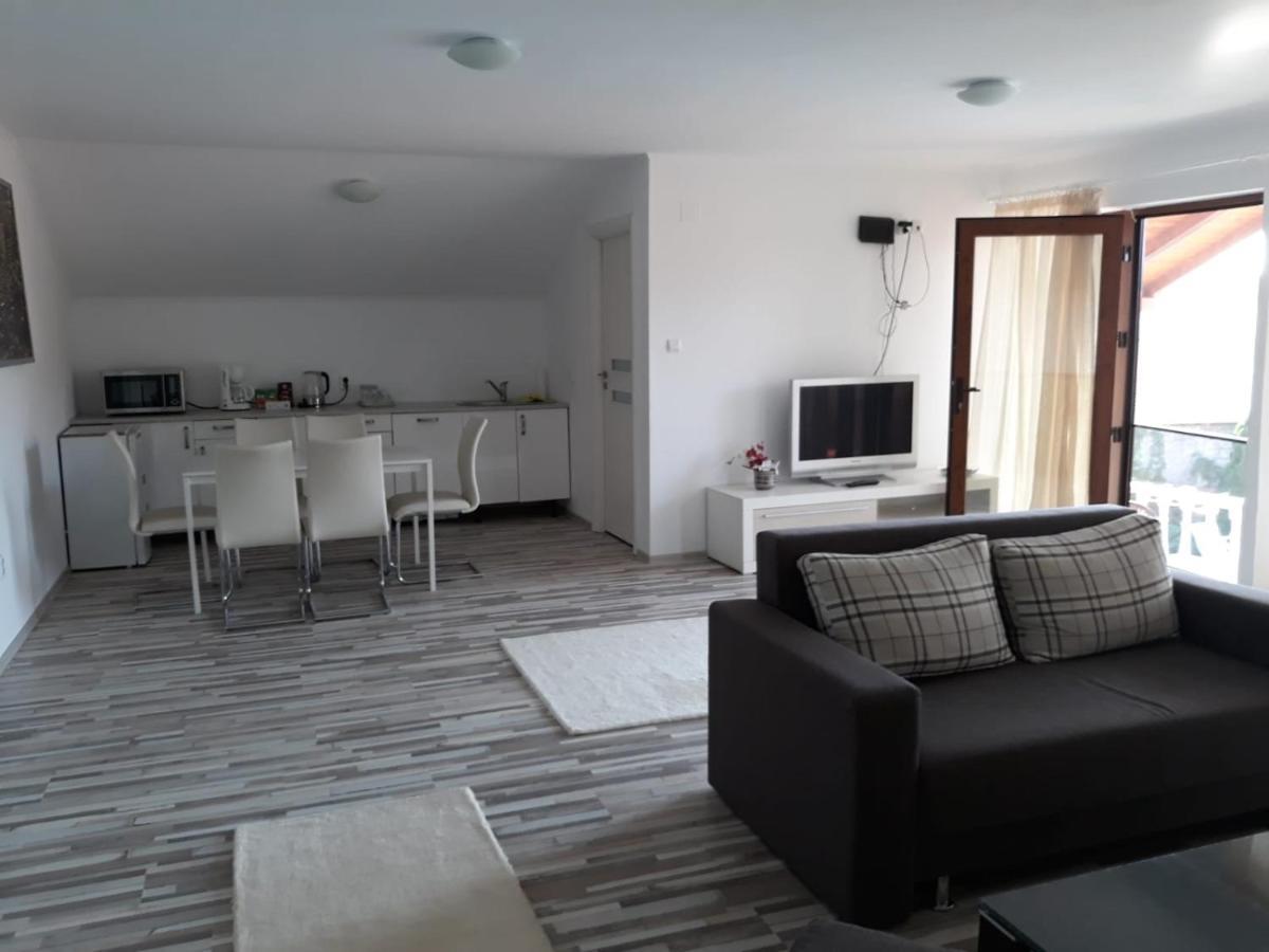 Casa Sannicolau Bed & Breakfast Sinnicolau Mare ภายนอก รูปภาพ