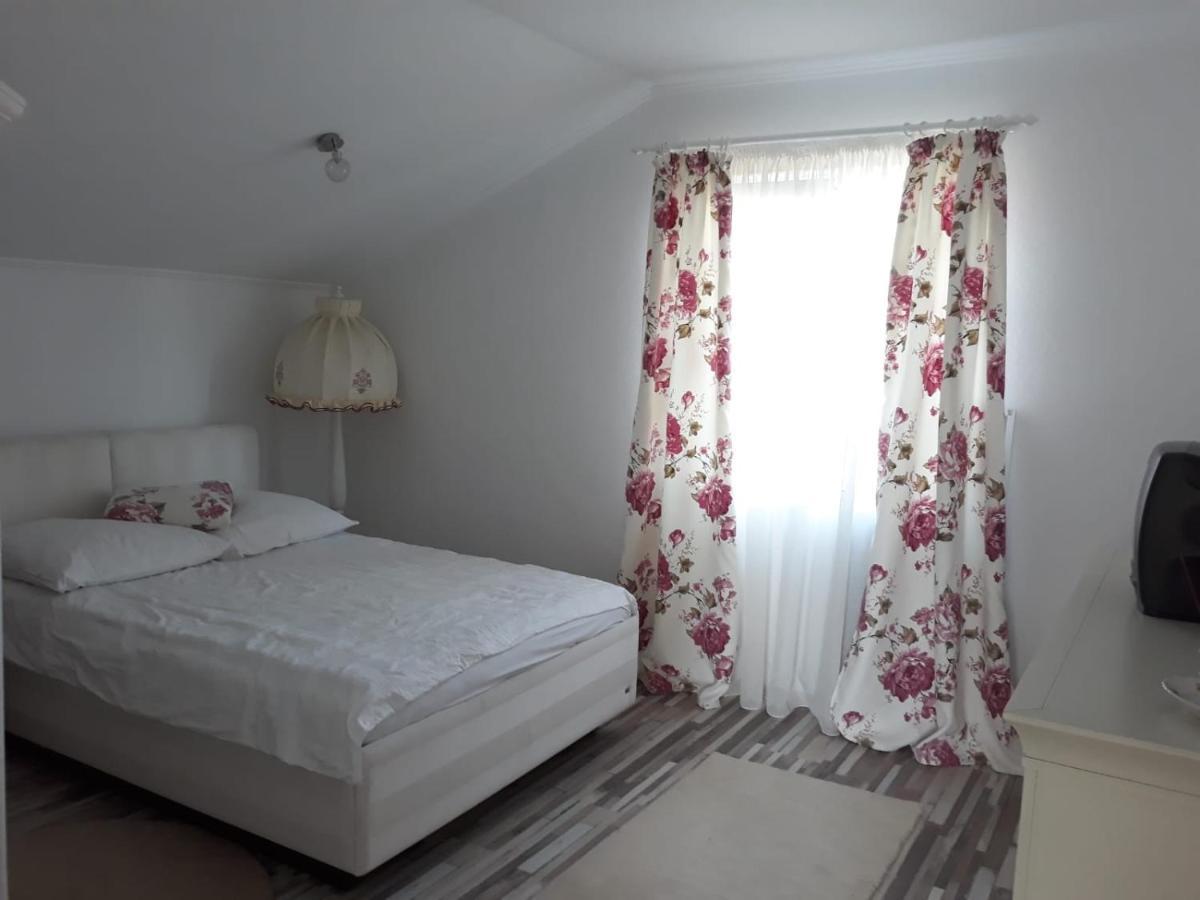Casa Sannicolau Bed & Breakfast Sinnicolau Mare ภายนอก รูปภาพ